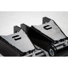 Load image into Gallery viewer, Cognito 20-25 Chevrolet Silverado 2500 HD 1in Drop Leaf Spring Shackle