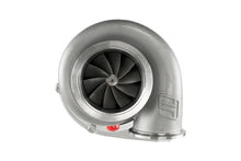 Load image into Gallery viewer, Turbosmart Water Cooled 6870 (Kompact) V-Band 0.96AR Externally Wastegated TS-2 Turbocharger Turbosmart