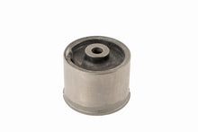Load image into Gallery viewer, MOOG 04-12 Chevrolet Malibu Rear Trailing Arm Bushing | K202043