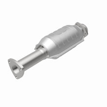Load image into Gallery viewer, MagnaFlow Exhaust Products Catalytic Converter MagnaFlow Exhaust Products Magnaflow Standard Grade Direct-Fit Catalytic Converter 22834