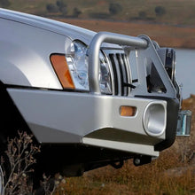 Load image into Gallery viewer, ARB Combar Suit Oe Fog G/Cherokee Wk 05-08 Not 08-11 Bull Bars ARB