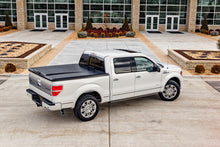 Load image into Gallery viewer, UnderCover 2021 Ford F-150 Crew Cab 5.5ft Elite Bed Cover - Black Textured Bed Covers - Hinged Undercover