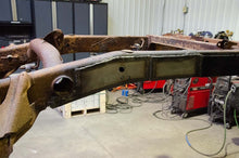Load image into Gallery viewer, Rustbuster Over Axle Frame Section Right Side | RB7713R