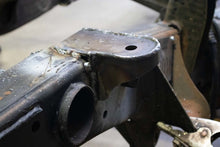 Load image into Gallery viewer, Rust Buster 11-18 Chevy Silverado 2500HD/3500HD Center Bed Mount - Left | RB7828L