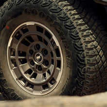 Load image into Gallery viewer, Ford Racing 21-23 Bronco 17x8.5 Wheel Kit - Sinister Bronze Ford Racing