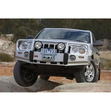 Load image into Gallery viewer, ARB Combar Suit Oe Fog G/Cherokee Wk 05-08 Not 08-11 Bull Bars ARB