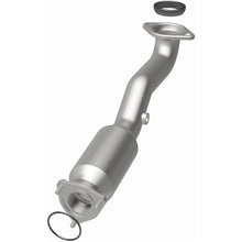 Load image into Gallery viewer, MagnaFlow 10-11 Honda CR-V California Catalytic Converter Direct Fit