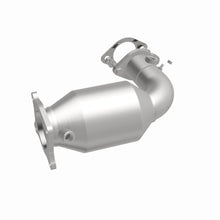 Load image into Gallery viewer, MagnaFlow Exhaust Products Catalytic Converter MagnaFlow Exhaust Products Magnaflow OEM Grade Direct-Fit Catalytic Converter 21-822