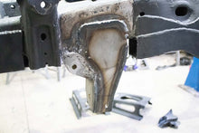 Load image into Gallery viewer, Rustbuster Rear Track Bar Bracket | RB7407