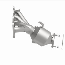 Load image into Gallery viewer, MagnaFlow Exhaust Products Catalytic Converter with Integrated Exhaust Manifold MagnaFlow Exhaust Products Catalytic Converter with Integrated Exhaust Manifold 23-113