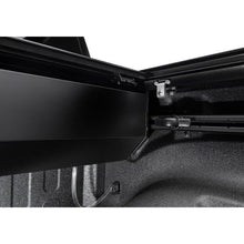 Load image into Gallery viewer, Retrax 07-13 Chevy/GMC Long Bed - DUALLY ONLY - 1500 / 07-14 2500/3500 RetraxPRO MX