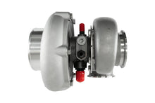 Load image into Gallery viewer, Turbosmart Water Cooled 6870 (Kompact) V-Band 0.96AR Externally Wastegated TS-2 Turbocharger Turbosmart