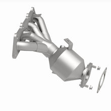 Load image into Gallery viewer, MagnaFlow Exhaust Products Catalytic Converter with Integrated Exhaust Manifold MagnaFlow Exhaust Products Catalytic Converter with Integrated Exhaust Manifold 23-113