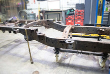 Load image into Gallery viewer, Rustbuster Center Cab Mount | RB7077