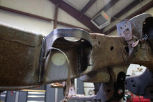 Load image into Gallery viewer, Rustbuster Front Cab Mount Right Side | RB7021R