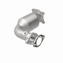 Load image into Gallery viewer, MagnaFlow Exhaust Products Catalytic Converter MagnaFlow Exhaust Products Magnaflow OEM Grade Direct-Fit Catalytic Converter 21-822