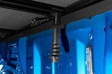 Load image into Gallery viewer, Lund 04-12 Chevy Colorado (5ft. Bed) Genesis Elite Tri-Fold Tonneau Cover - Black LUND