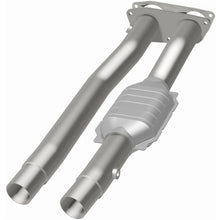 Load image into Gallery viewer, MagnaFlow Conv DF 96-97 7.4L 3500 Truck Rear