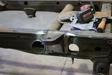Load image into Gallery viewer, Rust Buster 11-18 Chevy Silverado 2500HD/3500HD Rear Bed Mount - Right | RB7827R