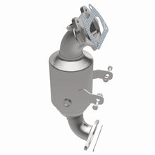 Load image into Gallery viewer, MagnaFlow Exhaust Products Catalytic Converter with Integrated Exhaust Manifold MagnaFlow Exhaust Products Catalytic Converter with Integrated Exhaust Manifold 22-192