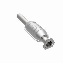Load image into Gallery viewer, MagnaFlow Exhaust Products Catalytic Converter MagnaFlow Exhaust Products Magnaflow Standard Grade Direct-Fit Catalytic Converter 22917