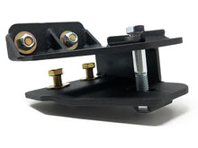 Load image into Gallery viewer, Tuff Country 80-97 F-250 4wd (w/2in Front Lift Kit And 4 Bolt Mounting) Axle Pivot Drop Brackets Pr. Suspension Arms & Components Tuff Country