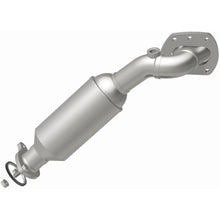 Load image into Gallery viewer, MagnaFlow Exhaust Products Catalytic Converter with Integrated Exhaust Manifold MagnaFlow Exhaust Products Catalytic Converter with Integrated Exhaust Manifold 22-212