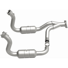 Load image into Gallery viewer, Magnaflow 08-10 Ford F-350 Super Duty 6.8L Direct Fit Converter