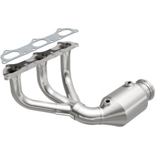 Load image into Gallery viewer, MagnaFlow Exhaust Products Catalytic Converter with Integrated Exhaust Manifold MagnaFlow Exhaust Products Catalytic Converter with Integrated Exhaust Manifold 22-201
