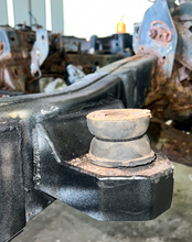 Load image into Gallery viewer, Rust Buster 2004-2012 Chevy Colorado & GMC Canyon Front Cab Body Mount - Left | RB7509L
