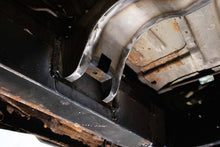 Load image into Gallery viewer, Rustbuster Tank Support Bracket | RB7411