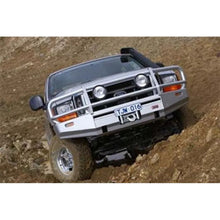 Load image into Gallery viewer, ARB Combar F250/35099-04 12-16.5 Bull Bars ARB