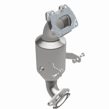 Load image into Gallery viewer, Magnaflow 14-16 Ram ProMaster 1500/2500/3500 V6 3.6L CARB Compliant DirectFit Catalytic Converter