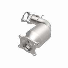 Load image into Gallery viewer, MagnaFlow Exhaust Products Catalytic Converter MagnaFlow Exhaust Products Magnaflow OEM Grade Direct-Fit Catalytic Converter 21-822