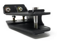 Load image into Gallery viewer, Tuff Country 80-97 F-250 4wd (w/6in Front Lift Kit And 4 Bolt Mounting) Axle Pivot Drop Brackets Pr. Suspension Arms & Components Tuff Country