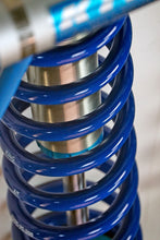 Load image into Gallery viewer, Superlift 05-16 Ford F250/350 Front Coilover Shocks - 6-8in Lift Shocks and Struts Superlift