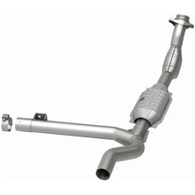 Load image into Gallery viewer, MagnaFlow Conv DF 99-00 F-150 4.2L V6 2WD P/