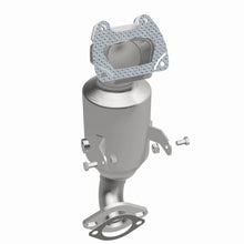 Load image into Gallery viewer, MagnaFlow Exhaust Products Catalytic Converter with Integrated Exhaust Manifold MagnaFlow Exhaust Products Catalytic Converter with Integrated Exhaust Manifold 22-192