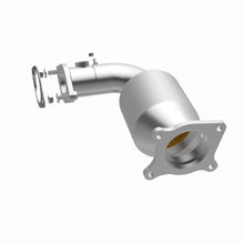 Load image into Gallery viewer, MagnaFlow Exhaust Products Catalytic Converter MagnaFlow Exhaust Products Magnaflow OEM Grade Direct-Fit Catalytic Converter 21-822