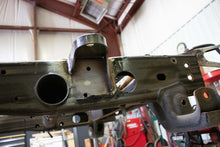Load image into Gallery viewer, Rust Buster 11-18 Chevy Silverado 2500HD/3500HD Rear Bed Mount - Right | RB7827R