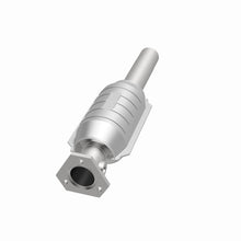 Load image into Gallery viewer, MagnaFlow Exhaust Products Catalytic Converter MagnaFlow Exhaust Products Magnaflow Standard Grade Direct-Fit Catalytic Converter 22917