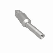 Load image into Gallery viewer, MagnaFlow Exhaust Products Catalytic Converter MagnaFlow Exhaust Products Magnaflow Standard Grade Direct-Fit Catalytic Converter 22915