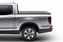 Load image into Gallery viewer, Extang 92590 BOX CVR 17-24 RIDGELINE 5' Tonneau Covers Extang