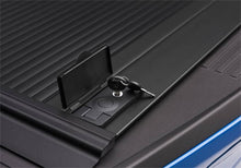 Load image into Gallery viewer, Retrax 60373 BOX CVR 15-20 F150 5.5' Tonneau Covers Retrax