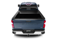 Load image into Gallery viewer, Retrax 60484 BOX CVR 20-24 GM HD 6'9" Tonneau Covers Retrax