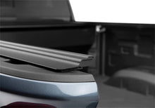 Load image into Gallery viewer, Retrax 60484 BOX CVR 20-24 GM HD 6'9" Tonneau Covers Retrax