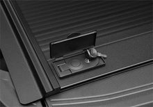 Load image into Gallery viewer, Retrax 60484 BOX CVR 20-24 GM HD 6'9" Tonneau Covers Retrax