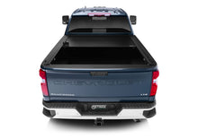 Load image into Gallery viewer, Retrax 80485 BOX CVR 20-24 GM HD 8' Tonneau Covers Retrax