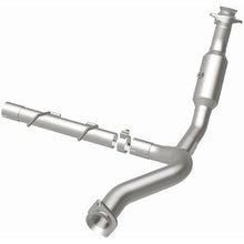 Load image into Gallery viewer, Magnaflow Conv DF 2007-2008 Ford Expedition/Navigator V8-5.4L