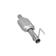 Load image into Gallery viewer, MagnaFlow Exhaust Products Catalytic Converter MagnaFlow Exhaust Products Magnaflow Standard Grade Direct-Fit Catalytic Converter 23292
